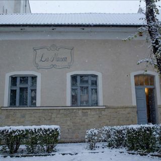 Chillinn La Maison Eger (2)