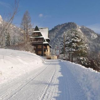 Dom gościnny Schronisko PTTK Trzy Korony Sromowce Niżne (3)