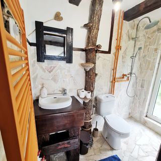 Cabana Emoția Munților Fericet (2)