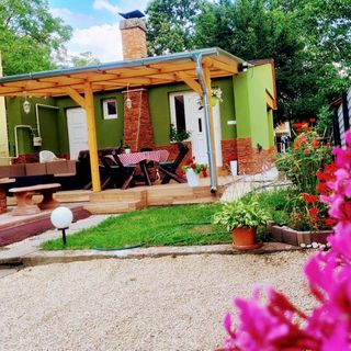 Fióna Kunyhója Apartmanház Gyopárosfürdő (2)