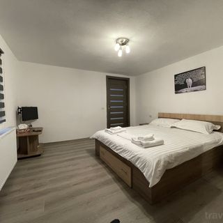 Casa Lupilor Transfăgărășan Arefu (5)