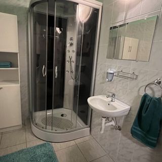 Erik Apartman  Jászszentlászló (2)