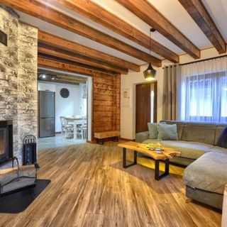 Chaty na Skalistym Wzgórzu Bóbrka (4)