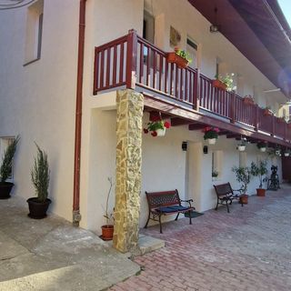 La Conac 13 Ceasuri Bune Bran (4)