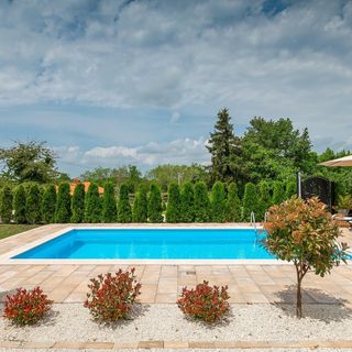 Vendégház Tinjan - CLS450 (2)