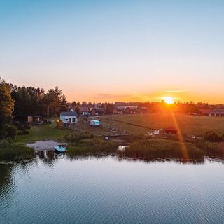 Zalesie 7D - domki nad jeziorem z własną linią brzegową MAZURY (2)