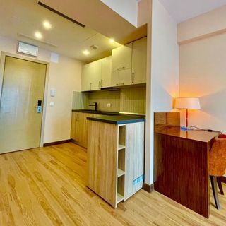 Royal Studio Apartment With a Perfect View - YamaLuxe București (3)