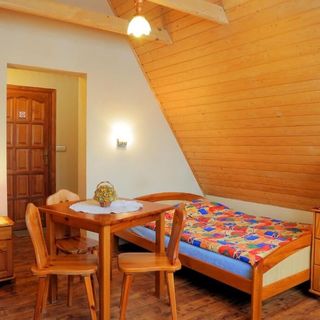 POKOJE POD GIEWONTEM Zakopane (2)