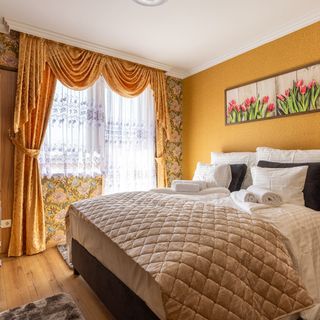 Vörös Álom Apartman Panzió Tiszakécske (2)