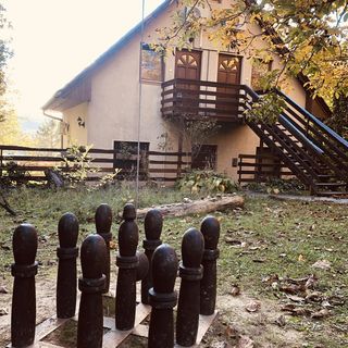 Repülőhal Apartmanház Zebegény (3)