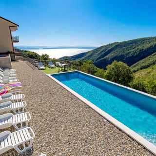 Apartments and Rooms Villa Bettina Lovran (2)