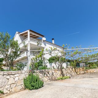 Apartments Malo Misto Zavalatica (3)