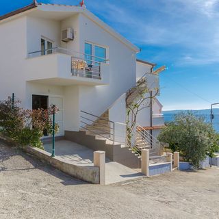 Apartments Modric Okrug Gornji (3)