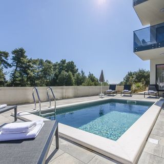 Apartments Villa V2 with rooftop Vir (3)