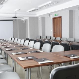 Hotel Iskra Radom (2)