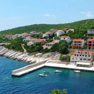 Apartments First row Zavalatica (2)