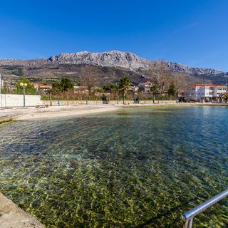 Apartments Helios Kastel Gomilica (2)