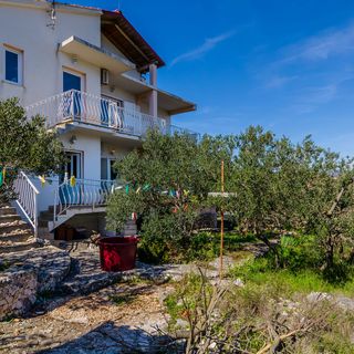 Apartments Stara Maslina Slatine (2)