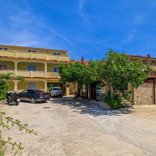 Apartments Milorad M Lopar (4)