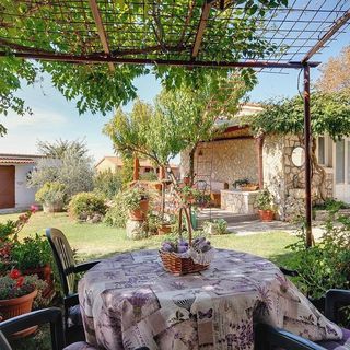 House Barat Zminj (5)