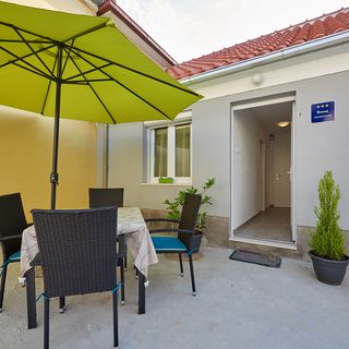 House Dvor Seget Vranjica (2)