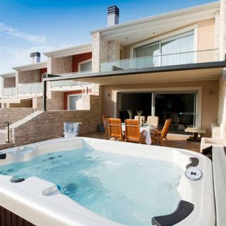 Villa BOBO's Place with Jacuzzi Umag (2)