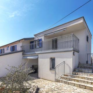 Apartman Trget - CIO477 (2)