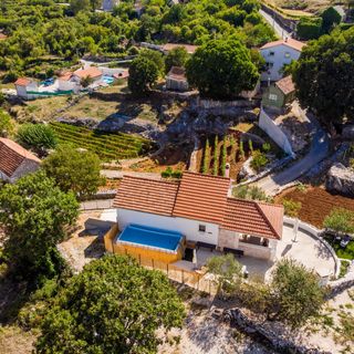 House Quattro Lovreć (3)