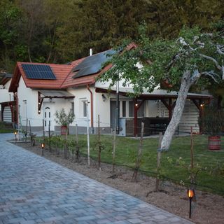 Sára Apartman Balatonfűzfő (2)