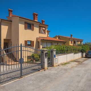 Apartment House Vinkuran (2)