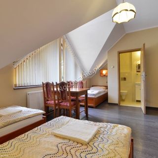 Pokoje pod dębem Jelenia Góra (4)