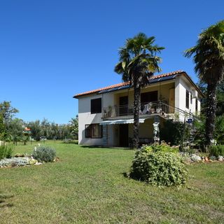 Apartment Anica Njivice (2)