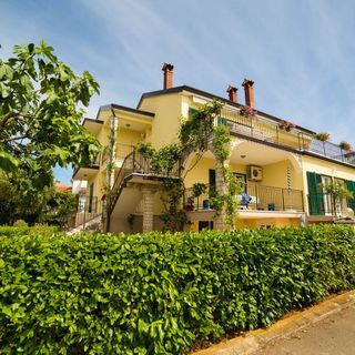 Apartmanok Parkolóhellyel Porec - 19657 Poreč (2)