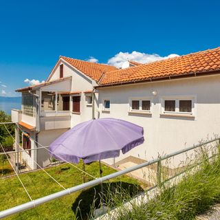 Apartmanok Parkolóhellyel Njivice, Krk - 20548 Njivice (4)