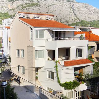 Apartmanok Parkolóhellyel Makarska - 20700 (2)