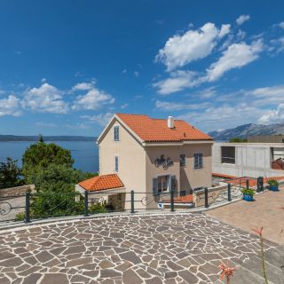 Apartments By The Sea Brela Makarska - 20708 (2)
