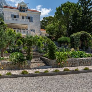 Apartments By The Sea Brela Makarska - 20708 (5)