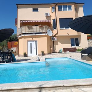 Apartmanok Családok Részére Medencével Kastel, Sredisnja Istra - 21309 Kaštel (2)