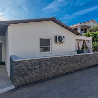 Apartments With Parking Space Vir - 21751 (3)