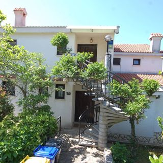 Apartmanok Parkolóhellyel Njivice, Krk - 21763 Njivice (2)