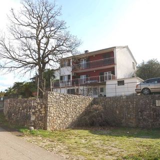 Apartmanok Parkolóhellyel Njivice, Krk - 21858 Njivice (3)