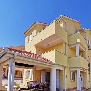 Apartmanok Parkolóhellyel Cizici, Krk - 22046 Čižići (2)