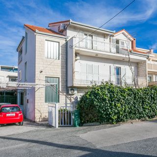 Apartmanok Parkolóhellyel Split - 22101 (4)