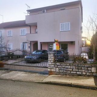 Apartments With Parking Space Poreč - 22124 (3)