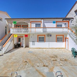 Apartmanok Parkolóhellyel Vir - 22134 (4)