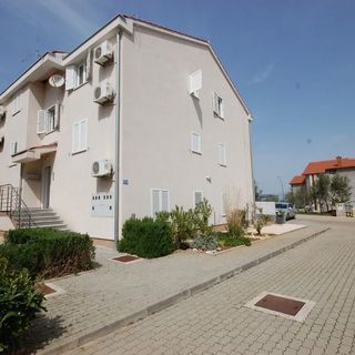 Apartmanok Parkolóhellyel Porat, Krk - 22268 Porat (3)