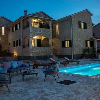 Apartmanok Családok Részére Medencével Razanac, Zadar - 22306 Ražanac (3)