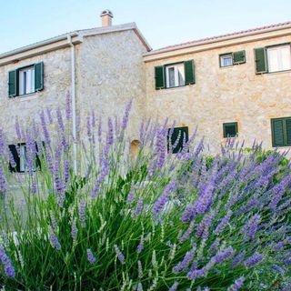 Apartmanok Családok Részére Medencével Razanac, Zadar - 22306 Ražanac (5)