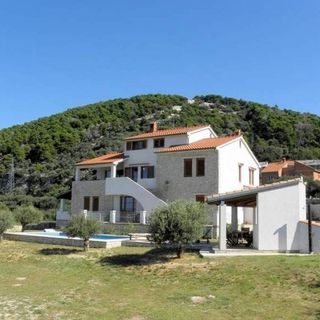 Apartmanok Családok Részére Medencével Barbat, Rab - 22358 Barbat (3)