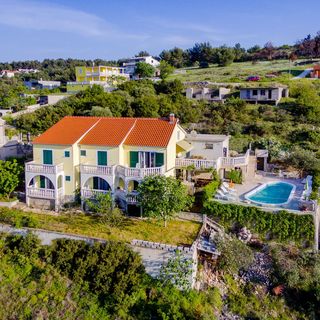 Apartmanok Családok Részére Medencével Mastrinka Ciovo - 22372 (4)